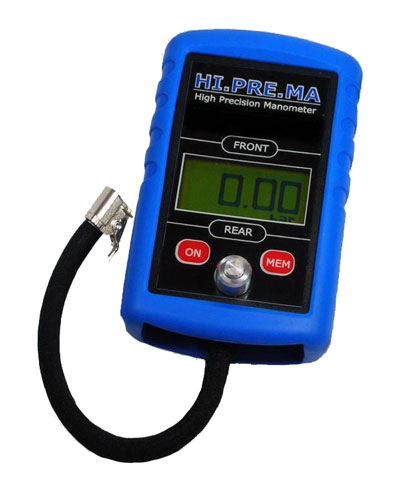 Digital high precision manometer 0-5 bar, 2-wheel